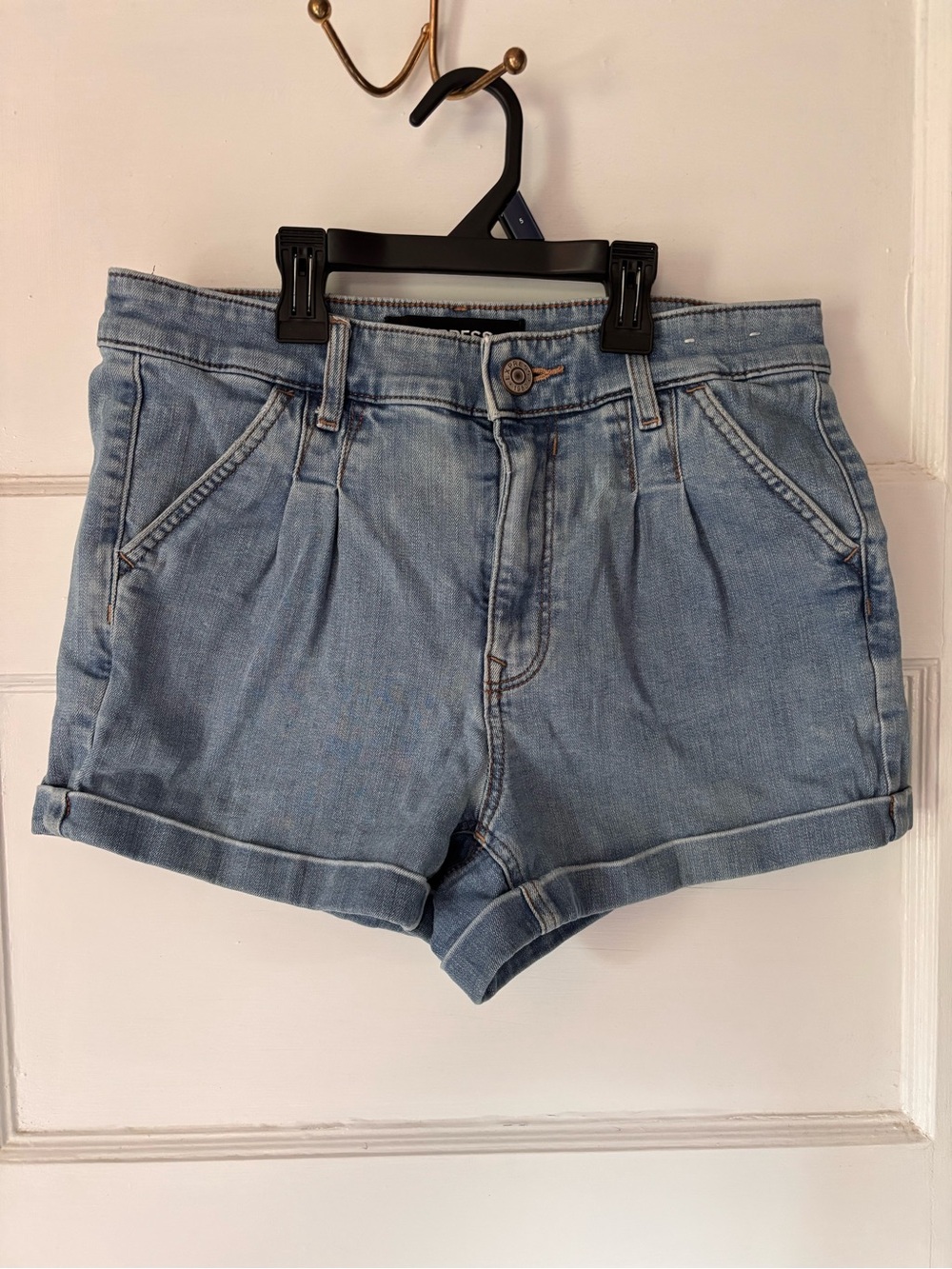 Express Light Blue Denim Women's Shorts size 6
